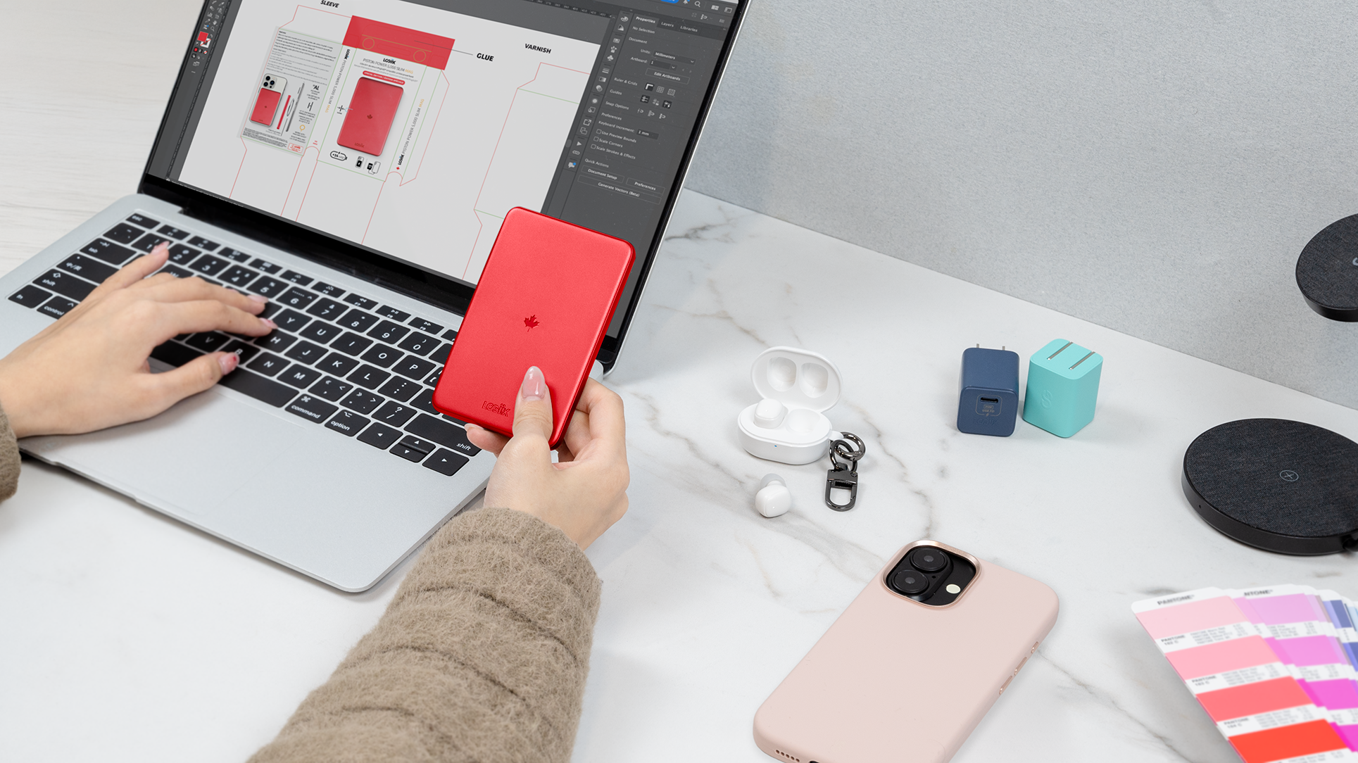 Essential Items for an On-the-Go Office Bag