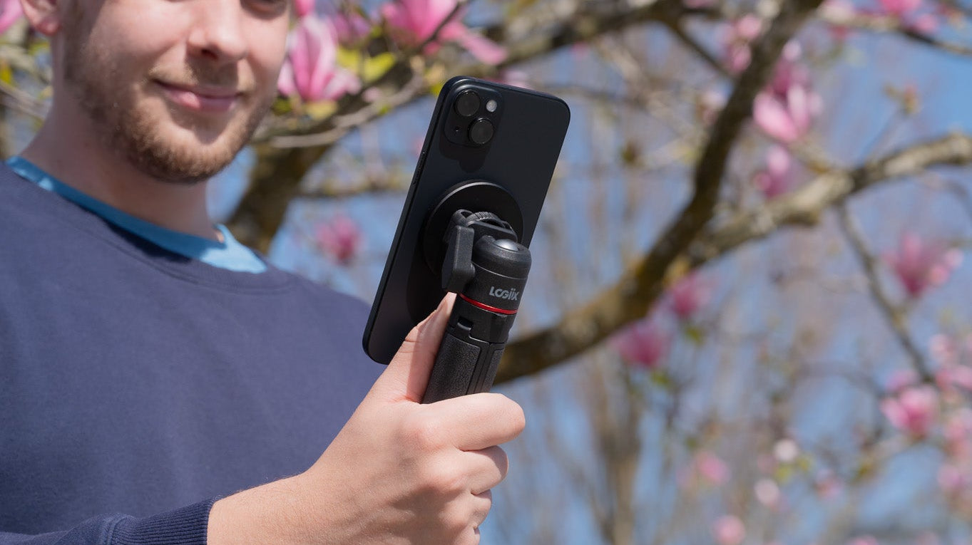 Start Travel Vlogging with the iPhone 17 Pro and VIBRANCE™ Accessories