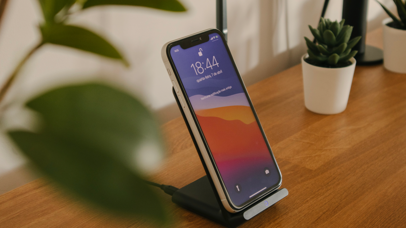 Cutting the Cord: Qi 2 the Future of Wireless Charging