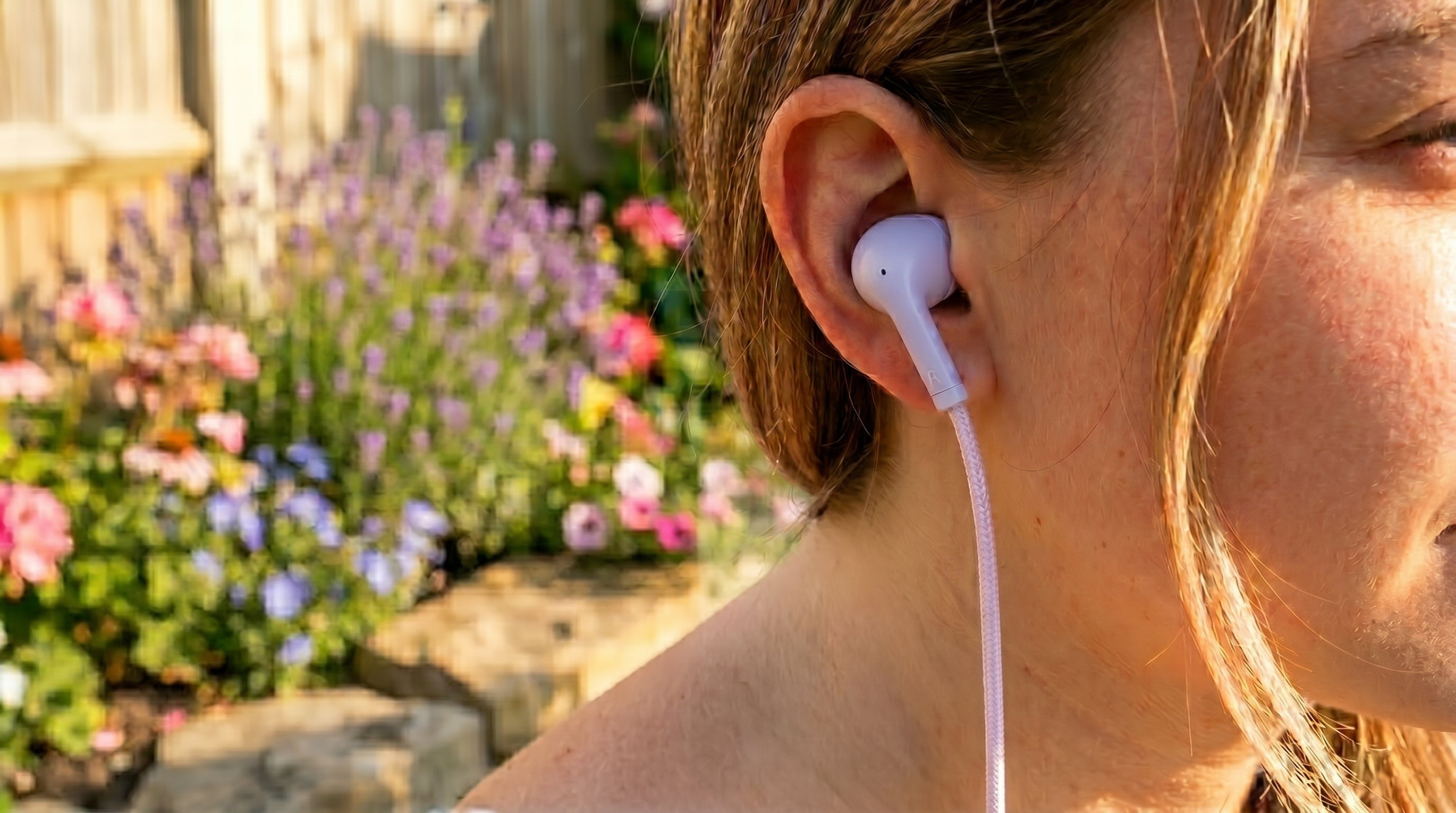 How to Enhance Your Daily Routine with Audio Accessories